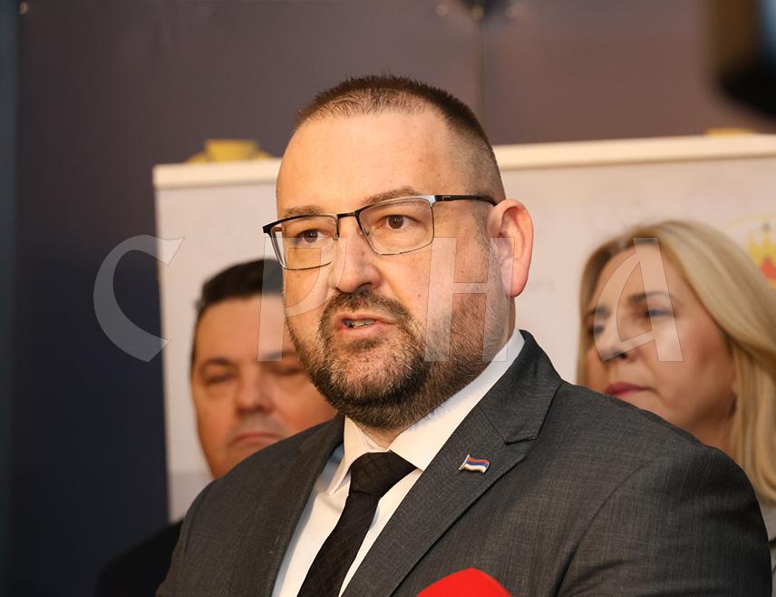 BANJA LUKA, APRIL 2 /SRNA/ – Acting Director of the Republika Srpska Research Centre of War, War Crimes and Tracing Missing Persons Viktor Nuždić has said today that the second edition of the monograph on women victims of war contains 12 testimonies – 12 truths about the suffering of Serb women during the Defensive-Patriotic War.