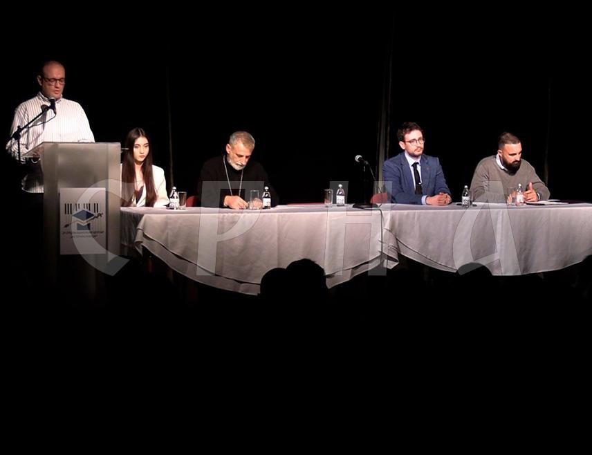 ИСТОЧНО НОВО САРАЈЕВО, 2. АПРИЛА /СРНА/ - Тинејџери су у најкомплекснијем периоду живота и веома је важно чути их и дати подршку јер од одраслих зависи процес њихове интегарције у друштво, рекао је социолог Владимир Васић.