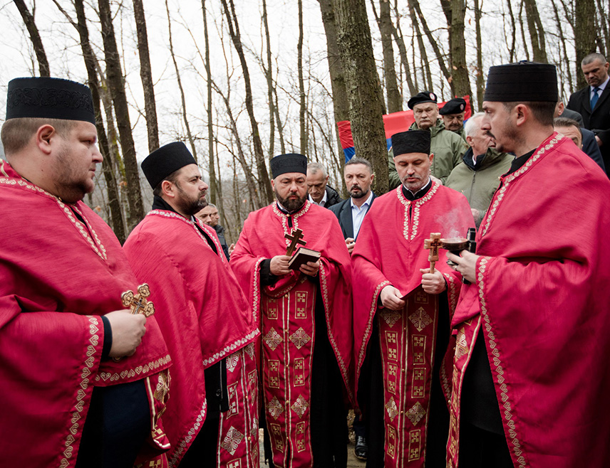 UGLJEVIK, April 2 /SRNA/ – Serbian heroes such as Yugoslav Air Force pilot Zoran Radosavljević will not be forgotten, it was emphasized in Trnova near Ugljevik, where tribute was paid today to the major whose aircraft was shot down during NATO's bombing of the Federal Republic of Yugoslavia in 1999 above this village.