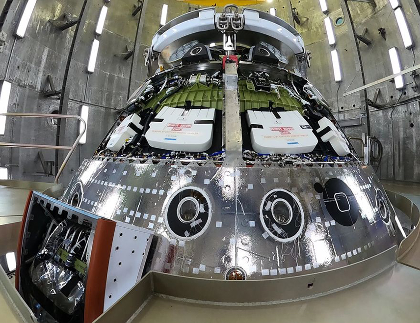 ОРЛАНДО, 3. АПРИЛА /СРНА-Ројтерс/ - Капсула "Орион" са четири астронаута у оквиру мисије "Артемис два" упалила је ракетне млазнице које ће је избацити из Земљине орбите и усмјерити ка Мјесецу, саопштено је из НАСЕ.