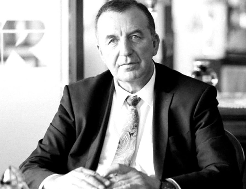 БАЊАЛУКА, 3. АПРИЛА /СРНА/ - Шеф Представништва Републике Српске у Њемачкој Мићо Ћетковић преминуо је, саопштено је из Министарства за европске интеграције и међународну сарадњу Републике Српске.