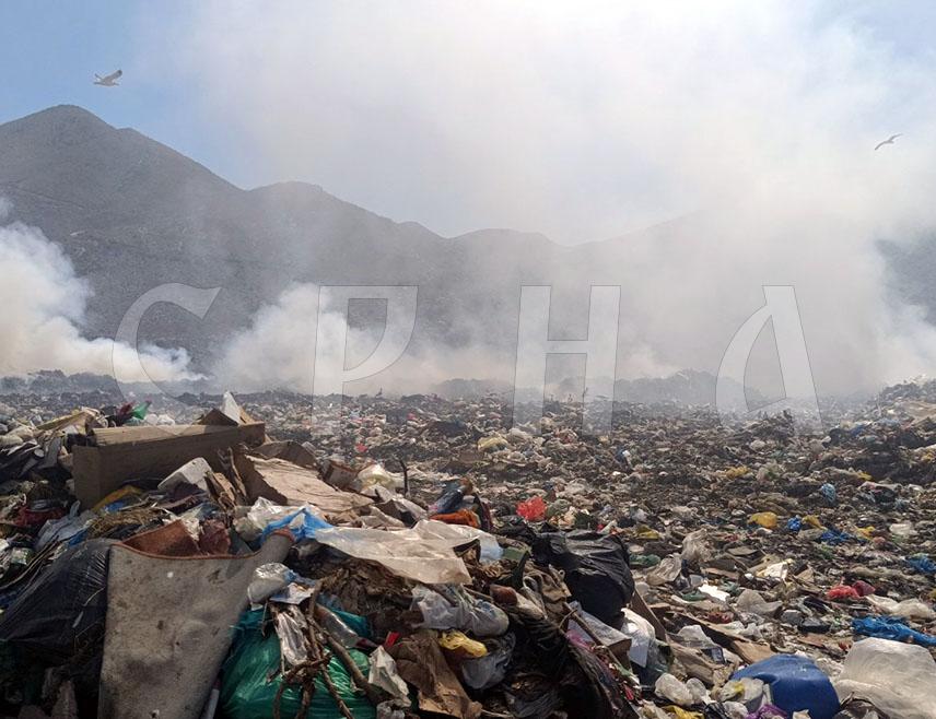 TРЕБИЊЕ, 5. АПРИЛА /СРНА/ - Пожар на депонији Ободина код Tребиња стављен је под контролу, не угрожава насеља и имовину људи, рекао је Срни командир Tериторијалне ватрогасне јединице Tребиње Дејан Кашиковић.