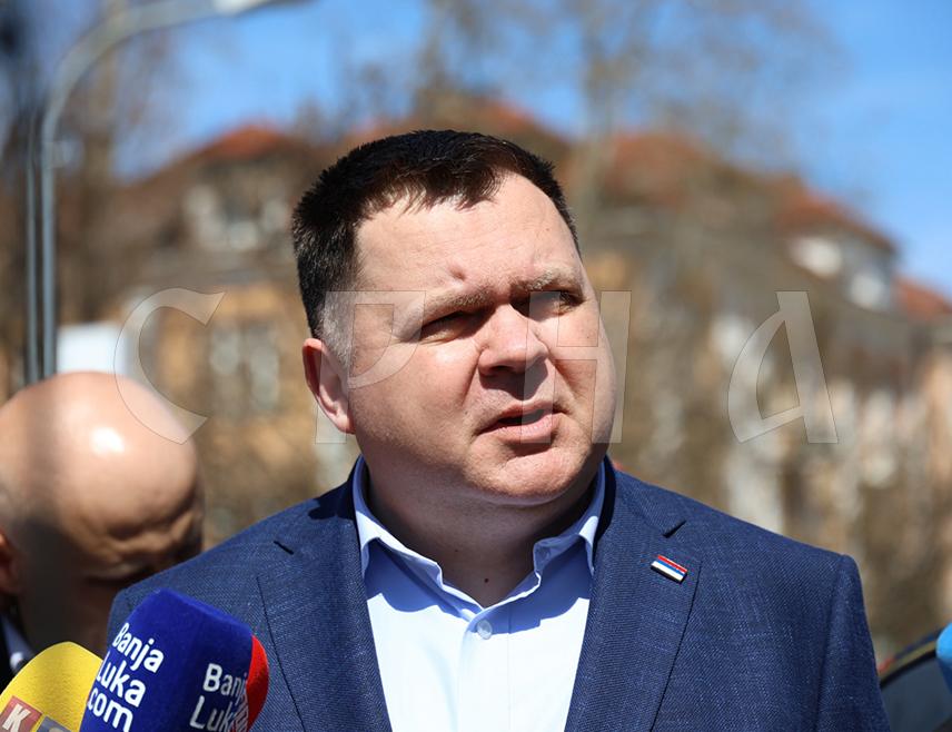 BANJA LUKA, APRIL 6 /SRNA/ - With the establishment of the Office for International Cooperation, Republika Srpska will be able to coordinate its foreign policy activities and present its interests and position, international relations professor Željko Budimir said.