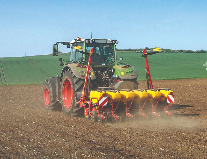 БАЊАЛУКА, 6. АПРИЛА /СРНА/ - Премијер Републике Српске Саво Минић поручио је да предсједник СДС-а Бранко Блануша не треба да брине јер је гориво за сјетву увелико преузето, уз конкретну подршку Владе Републике Српске.