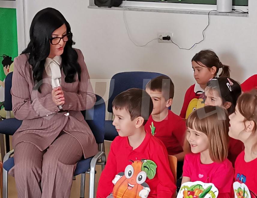 ДОБОЈ, 7. АПРИЛА /СРНА/ - Министар породице, омладине и спорта Републике Српске Ирена Игњатовић оцијенила је да су здрава породица, омладина и спортисти основа перспективног друштва.