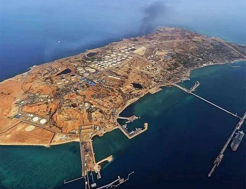 ТЕХЕРАН, 7. АПРИЛА /СРНА/ - САД и Израел извршили су неколико напада на иранско острво Харк, које је главно чвориште за ирански извоз нафте, јавила је новинска агенција Мехр.