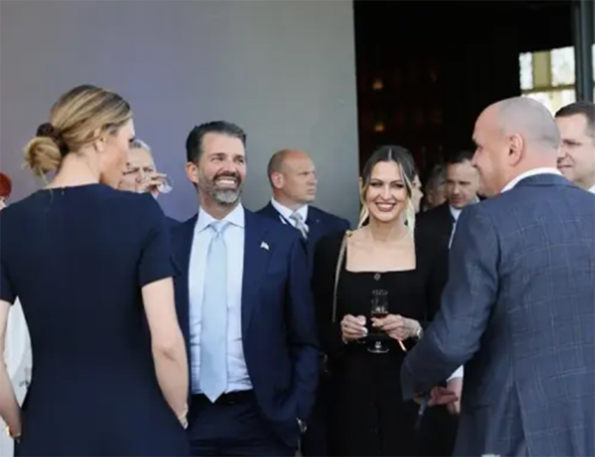 БАЊАЛУКА, 7. АПРИЛА /СРНА/ - Син америчког предсједника Доналд Трамп Млађи, након панел-дискусије у Бански двор у Бањалуци, разговарао је са више званичника Републике Српске.