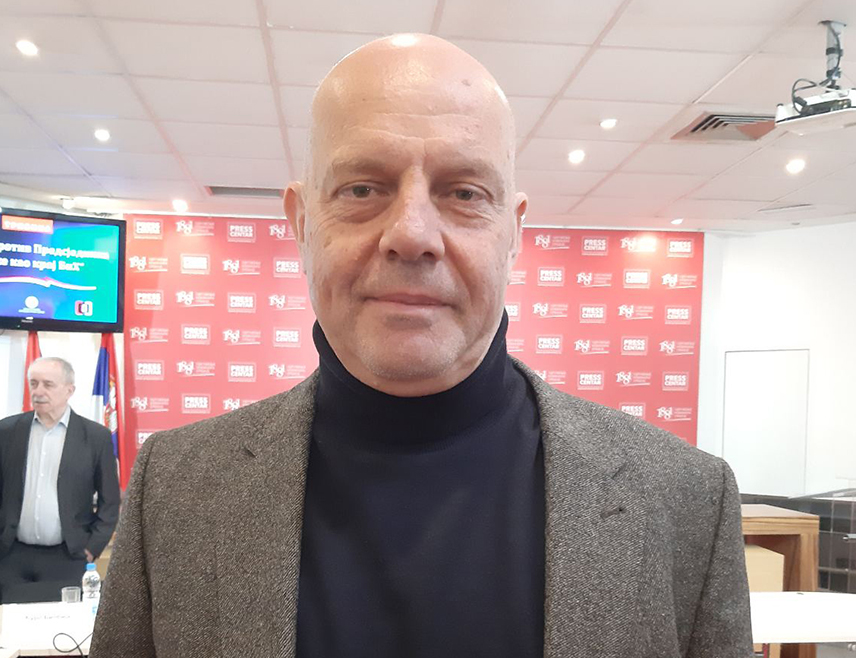 БЕОГРАД, 8. АПРИЛА /СРНА/ - Политиколог Александар Павић изјавио је Срни да је посјета Доналда Трампа Млађег Бањалуци била велики допринос учвршћивању како унутрашњег, тако и спољног легитимитета Републике Српске, али и сигнал да је Српска потенцијални партнер за евентуалне будуће економске аранжмане.