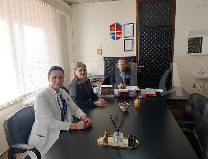 МРКОЊИЋ ГРАД, 8. АПРИЛА /СРНА/ - Превентивно дјеловање је главна карика у очувања здравља, истакнуто је данас на предавању које је организовао Дом здравља "Доктор Јован Рашковић" у Мркоњић Граду поводом обиљежавања Свјетског дана здравља, а том приликом указано је и на значај вакцинације младих против ХПВ вируса.