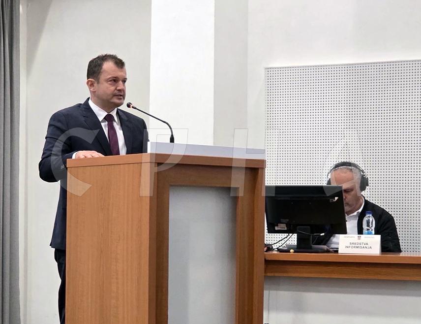 НОВИ ГРАД, 9. АПРИЛА /СРНА/ - Посланик НПС-а у Народној скупштини Републике Српске Драган Брдар рекао је данас у Новом Граду да је неопходно јединство свих политичких актера у вези са складиштењем нуклераног отпада на Трговској гори јер заштита људи и животне средине мора бити изнад свих политичких разлика.