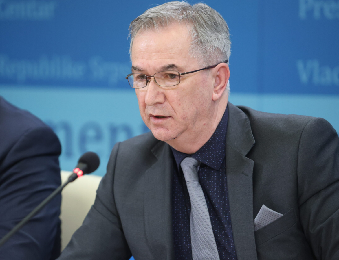 БАЊАЛУКА, 12. АПРИЛА /СРНА/ - Министар трговине и туризма Републике Српске Нед Пуховац изјавио је Срни да је протекла зимска туристичка сезона у Српској одлична, будући да је забиљежен већи број долазака и ноћења него прошле године, те нагласио да је увелико у току припрема љетне сезоне.