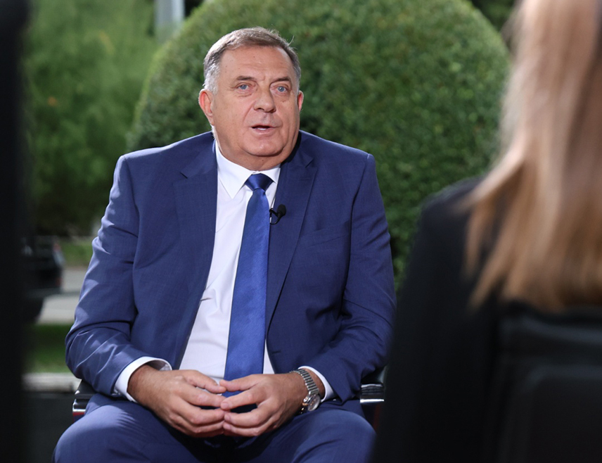 БАЊАЛУКА, 9. АПРИЛА /СРНА/ - Предсједник СНСД-а Милорад Додик истакао је да се у осмијесима дјеце види будућност Републике Српске и да због њих вриједи свака борба.