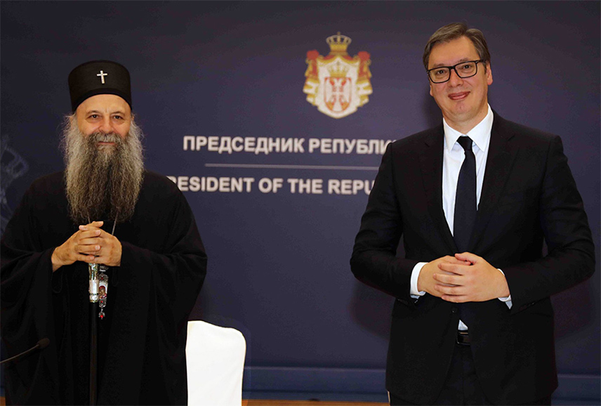 БЕОГРАД, 10. АПРИЛА /СРНА/ - Предсједник Србије Александар Вучић честитао је Васкрс Његовој светости патријарху српском Порфирију, наводећи да је у вријеме када рат потреса свијет на разним меридијама, а Србија трпи различите притиске, непролазна порука Васкрса веома важна.