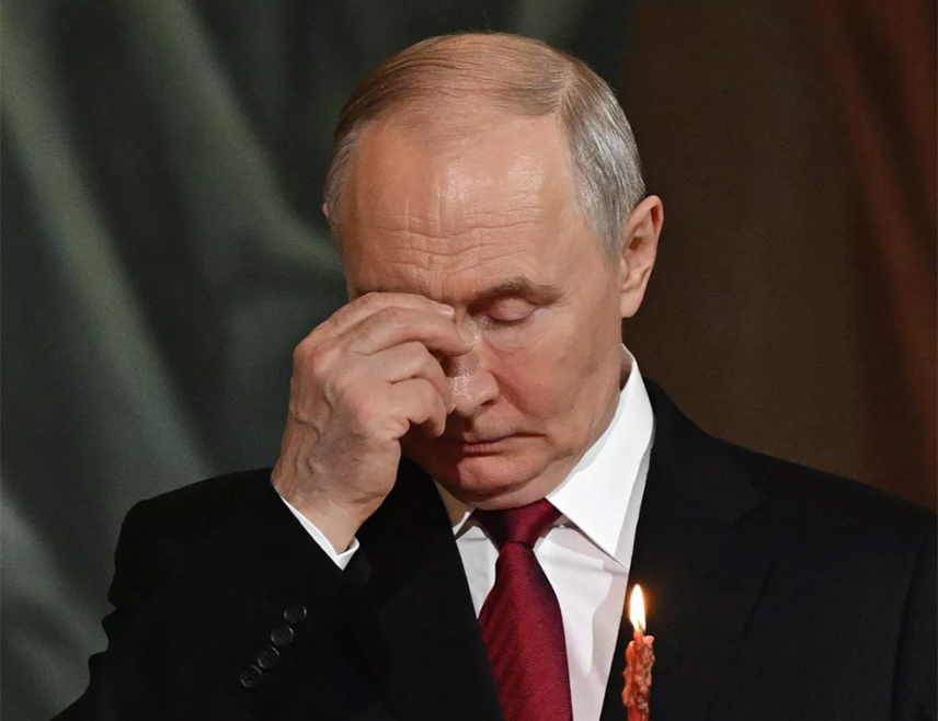 МОСКВА, 12. АПРИЛА /СРНА/ - Предсједник Руске Федерације Владимир Путин честитао је Васкрс православним хришћанима и свим грађанима Русије који обиљежавају празник Христовог васкрсења по јулијанском календару, саопштено је данас из Кремља.