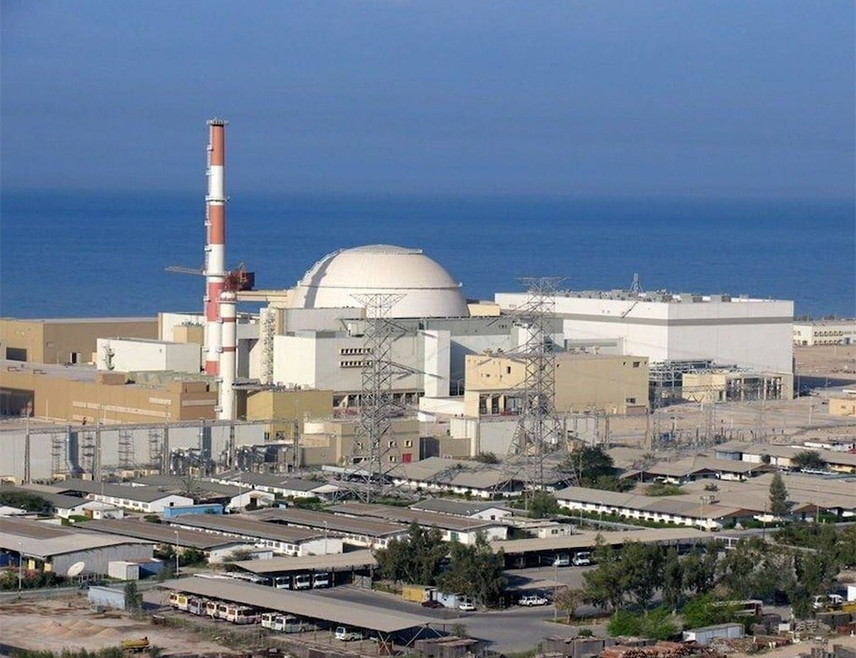 МОСКВА, 13. АПРИЛА /СРНА/ - Шеф руске државне нуклеарне корпорације "Росатом" Алексеј Лихачов изјавио је да повлачи готово цјелокупно особље из иранске нуклеарне електране "Бушер", коју је изградила Русија.