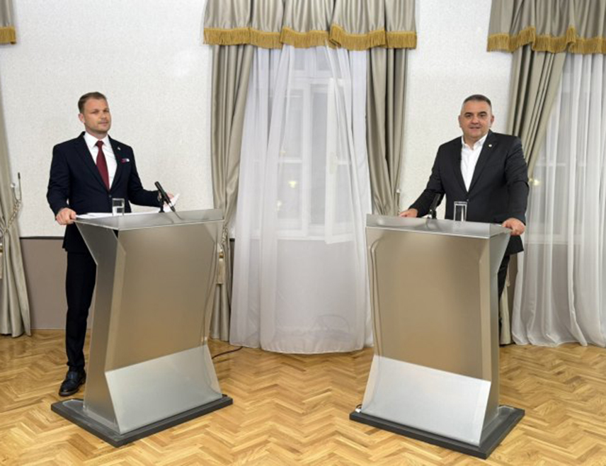 БАЊАЛУКА, 14. АПРИЛА /СРНА/ - Премијер Републике Српске Саво Минић изјавио је да градоначелник Бањалуке Драшко Станивуковић није способан да направи власт нити да буде градоначелник.