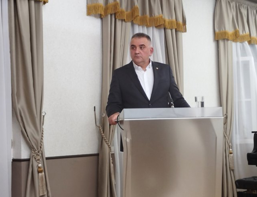 BANJA LUKA, APRIL 14 /SRNA/ – Republika Srpska Prime Minister Savo Minić said institutions will continue supporting small and underdeveloped municipalities, noting that projects are being implemented and funds allocated for all proposed initiatives.