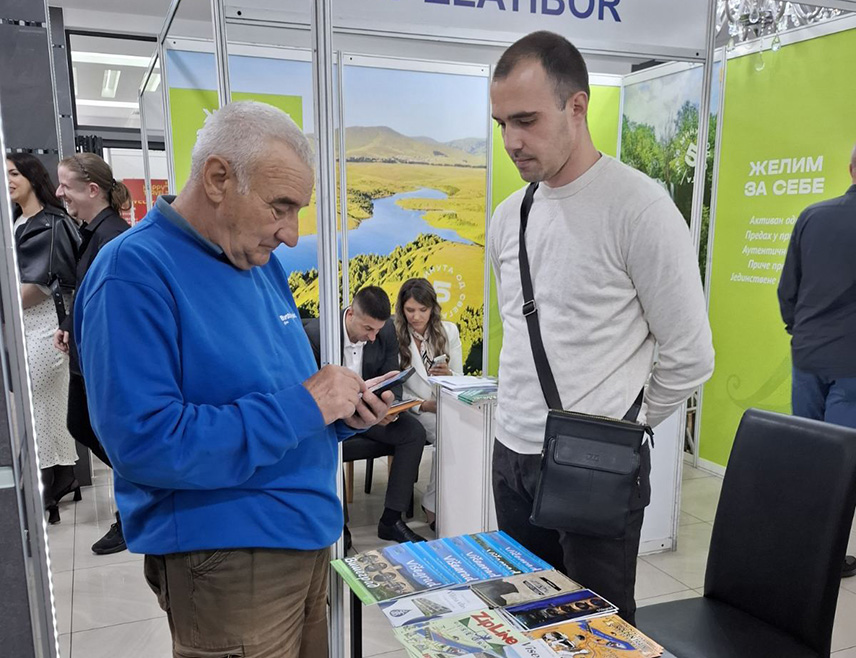 ВИШЕГРАД, 16. АПРИЛА /СРНА/ – Туристичка организација општине Вишеград представља туристичку понуду на Међународном сајму туризма и гастрокултуре који је данас отворен у Бијељини, а посјетиоци имају прилику да се упознају о културно-историјским знаменитостима и природним љепотама овог краја.