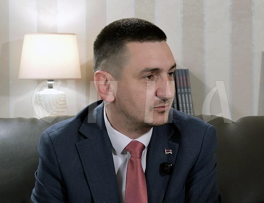 БАЊАЛУКА, 17. АПРИЛА /СРНА/ - Начелник општине Пелагићево Славко Тешић изјавио је Срни да је ова локална заједница увела нове мјере подршке пољопривредницима, укључујући и додатне субвенције за гориво, с циљем јачања пољопривредне производње као кључне привредне гране.