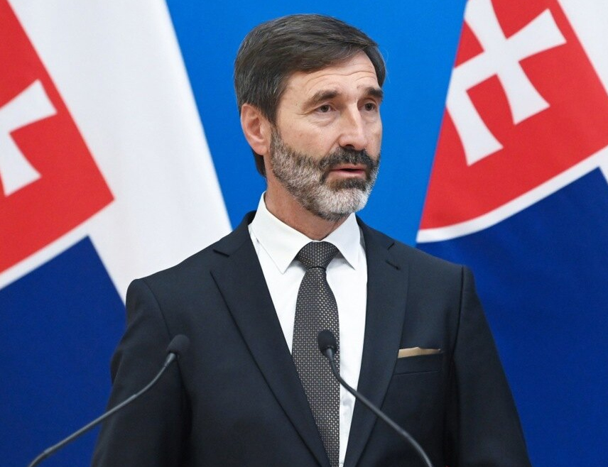 БРАТИСЛАВА, 16. АПРИЛА /СРНА-Ројтерс/ - Словачка је спремна да блокира најновији пакет санкција ЕУ Русији док нафтовод "Дружба" поново не буде у функцији, изјавио је словачки министар спољних послова Јурај Бланар.