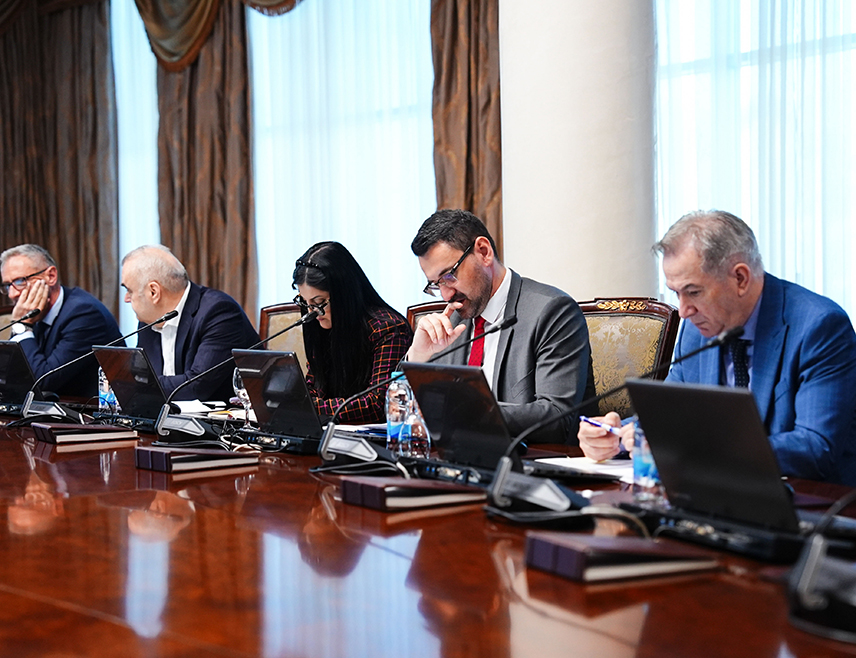 БАЊАЛУКА, 17. АПРИЛА /СРНА/ - Влада Републике Српске утврдила је данас по хитном поступку Приједлог закона о граду Фоча, којим се уређује подручје, надлежности, органи и финансирање овог града.