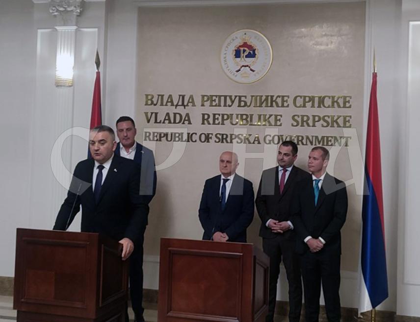 БАЊАЛУКА, 17. АПРИЛА /СРНА/ - Премијер Републике Српске Саво Минић навео је да Српска изградњом гасовода показује одлучност да у изазовна времена реализује значајне инвестиције, те истакао да је овај пројекат дио стратегије енергетског развоја Републике Српске.