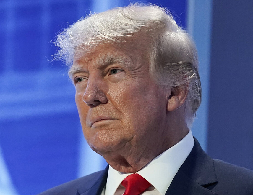 ВАШИНГТОН, 18. АПРИЛА /СРНА/ - Амерички предсједник Доналд Трамп рекао је да је недавно добио добре вијести у вези са Блиским истоком и Ираном, али је одбио да изнесе детаље.