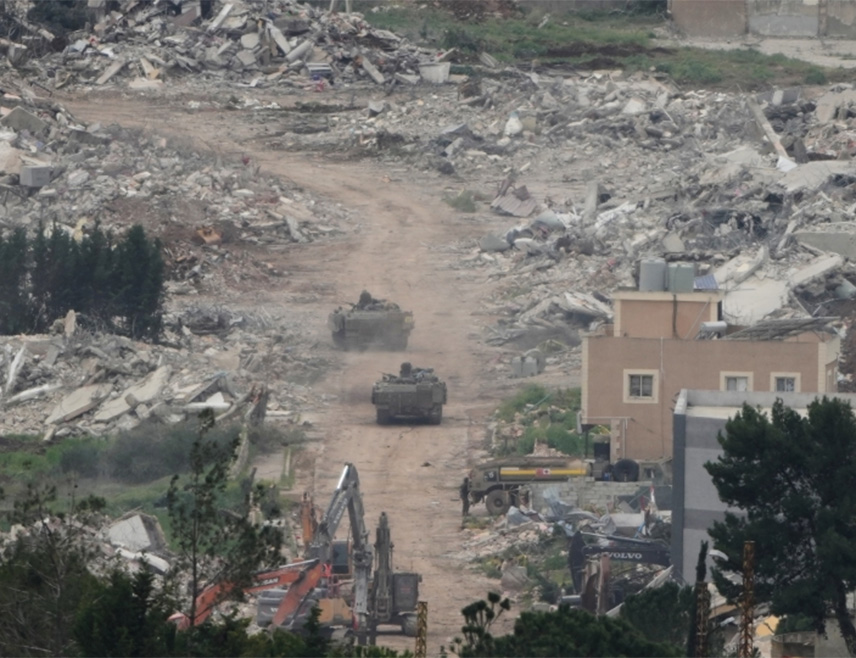 ЈЕРУСАЛИМ, 20. АПРИЛА /СРНА-Ројтерс/ - Израелска војска упозорила становнике јужног Либана да се приближавају подручјима близу ријеке Литани, рекао је војни портпарол Авичај Адреи.