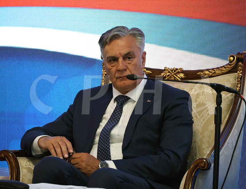 БАЊАЛУКА, 21. АПРИЛА /СРНА/ - Предсједник Републике Српске Синиша Каран оцијенио је да дисперзија реалне моћи у мултиполарном свијету иде у корист Републике Српске, јер ће је многи више разумјети.