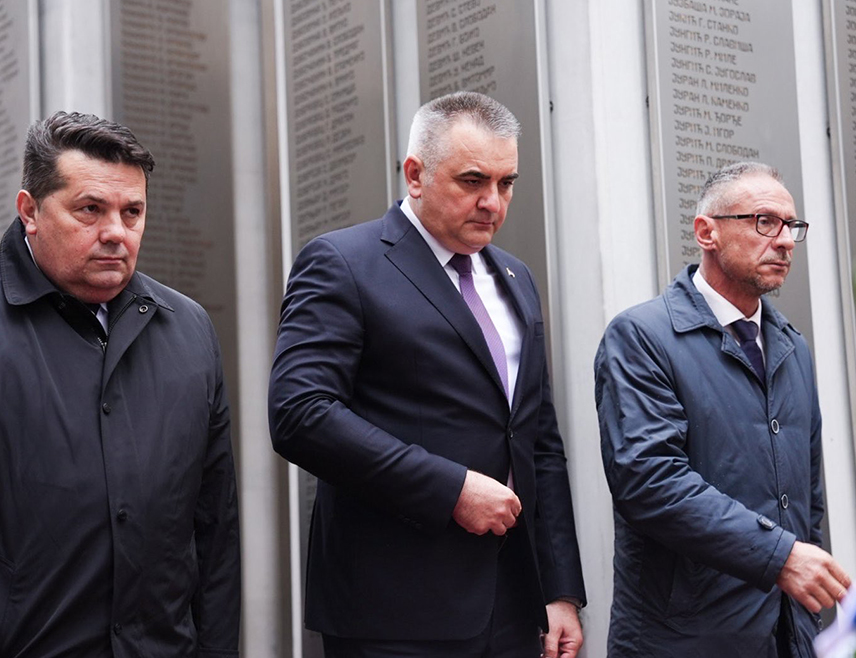 БАЊАЛУКА, 22. АПРИЛА /СРНА/ - Предсједник Владе Републике Српске Саво Минић истакао је да жртва погинулих бораца обавезује да се чува слобода и гради мир.