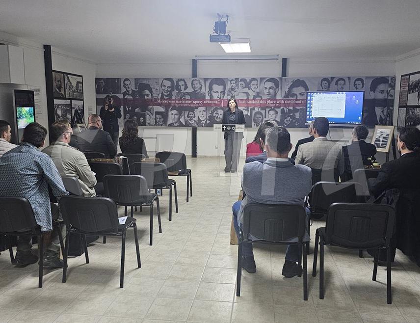 KOZARSKA DUBICA, APRIL 22 /SRNA/ – Historical revisionism regarding events in the Independent State of Croatia /NDH/ is becoming increasingly frequent and can only be countered through a professional, fact-based approach to ensure that Ustasha crimes are neither forgotten nor repeated, it was emphasized at a roundtable in the Donja Gradina Memorial Area on the systematic destruction of Serbs, Jews, and Roma in the NDH.