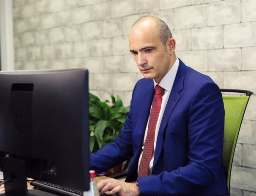 SARAJEVO, APRIL 23 /SRNA/ - Criminal proceedings against the company Smartmatic from Sarajevo best illustrate the legality of the public procurement procedure in which the Central Election Commission /CEC/ of BiH selected this bidder for the procurement of a system for biometric voter identification and ballot scanning at polling stations, Aleksandar Milinković, board member of the Bijeljina-based company Planet Soft, told SRNA.