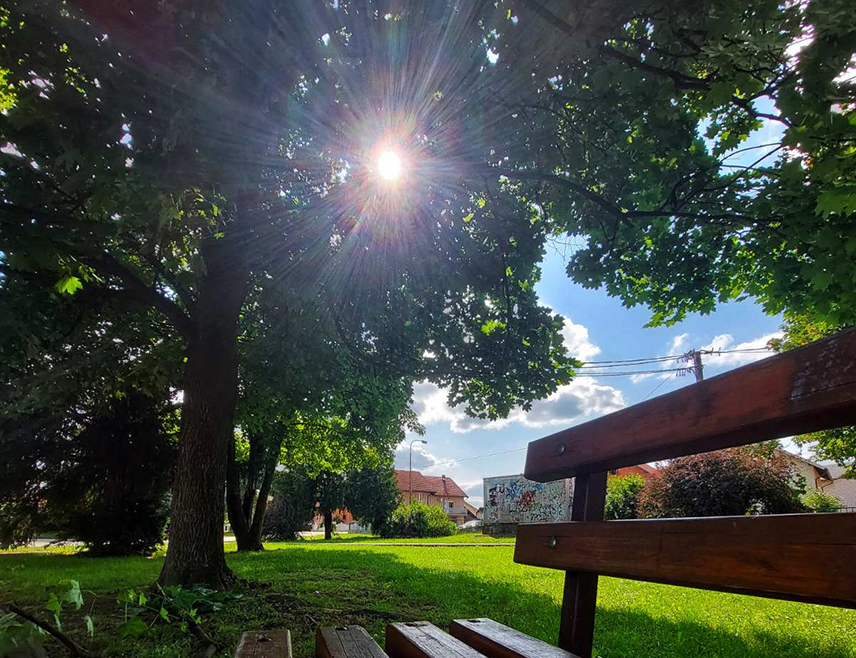 БИЈЕЉИНА, 26. АПРИЛА /СРНА/ - У Републици Српској данас ће бити претежно сунчано и топло, а послије подне и увече вјетровито.