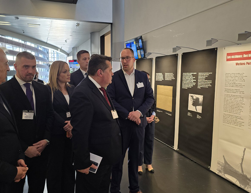 STRASBOURG, APRIL 27 /SRNA/ – The exhibition "Jasenovac Concentration Camp: Memory and Legacy" opened this evening in Strasbourg, marking the first time that the NDH and Ustasha crimes have been addressed in the European Parliament, Speaker of the National Assembly of Republika Srpska Nenad Stevandić has stated.