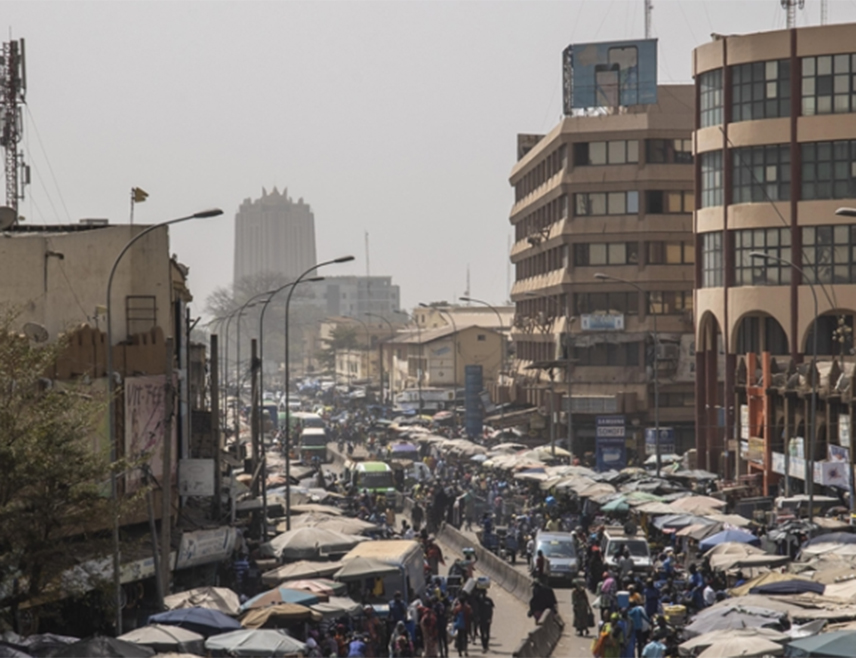 ПАРИЗ, 29. АПРИЛА /СРНА/ - Власти Француске позвале су француске држављане да напусте Мали што је прије могуће, након координисаних напада у тој афричкој земљи током протеклог викенда, укључујући у пријестоници Бамаку, наведено је у новој препоруци у вези са путовањима у Мали.