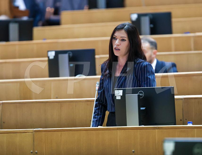 САРАЈЕВО, 29. АПРИЛА /СРНА/ - Посланици СНСД-а у Представничком дом у Парламентарне скупштине БиХ неће подржати Приједлог закона о заштити ознака географског поријекла у облику какав је данас на сједници, јер није усаглашен са ентитетским владама, рекла је шеф Клуба посланика СНСД-а Сања Вулић.