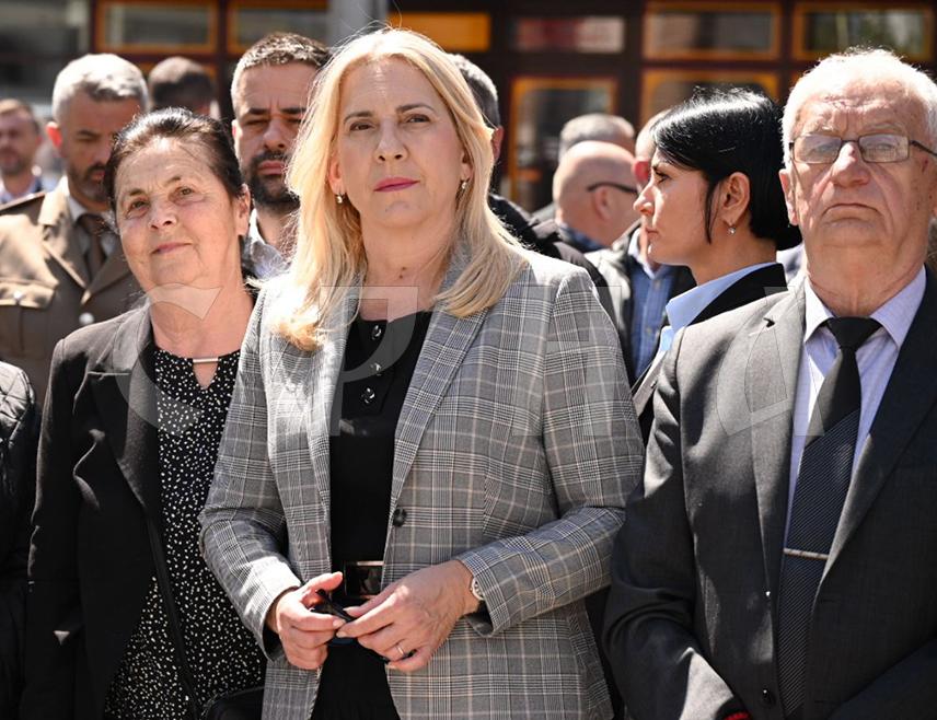 ISTOČNO NOVO SARAJEVO, MAY 3 /SRNA/ - The truth should not and must not be abandoned, Serbian member of the Presidency of BIh Željka Cvijanović emphasized during the commemoration marking 34 years since the killing of JNA members in Dobrovoljačka Street in Sarajevo.