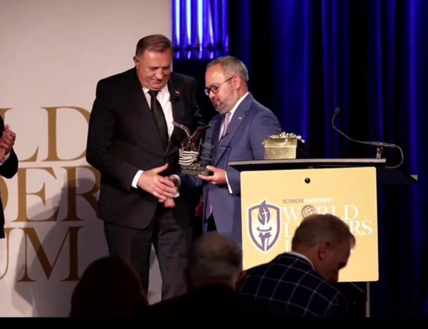 BELGRADE, MAY 3 /SRNA/ - Diplomat and former Serbian ambassador to the United Nations Branko Branković assessed that the award presented to Republika Srpska President Milorad Dodik in America, along with his visit to the United States, represents a serious political benefit for Republika Srpska.