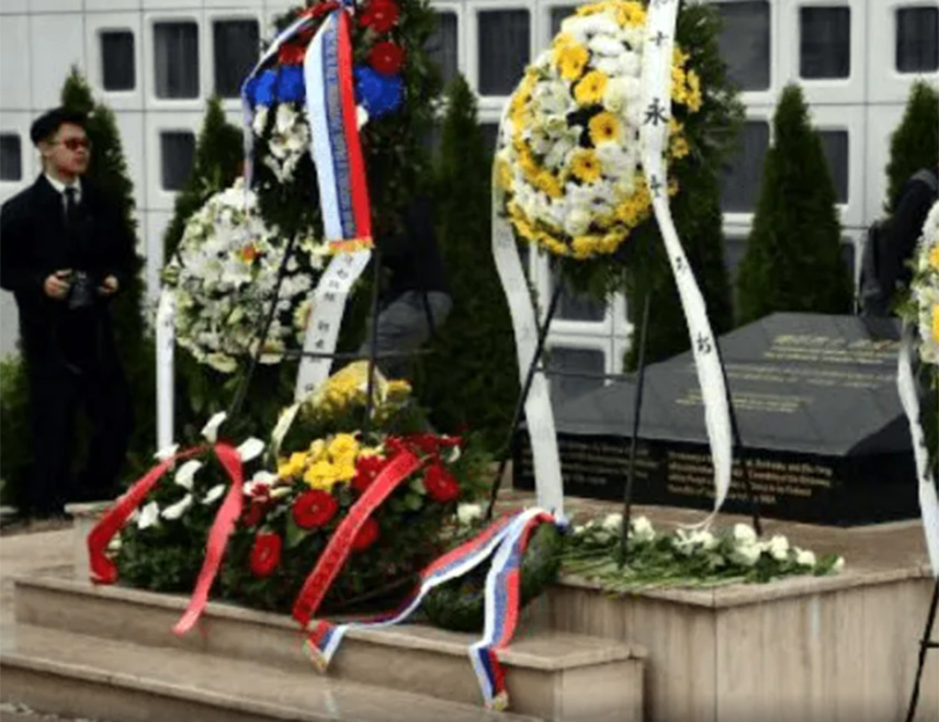 БЕОГРАД, 7. МАЈА /СРНА/ - Српски и кинески народ никада неће заборавити да је у НАТО бомбардовању кинеске Амбасаде у Београду прије 27 година погинуло троје, а повријеђено 20 људи, изјавио је данас амбасадор Кине у Србији Ли Минг.