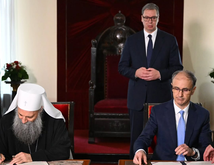 БЕОГРАД, 8. МАЈА /СРНА/ - У Београду је потписан Меморандум о разумијевању између државе Србије и Српске православне цркве /СПЦ/ о оснивању српског православног универзитета "Свети Сава", који је заједнички пројекат Владе Србије и СПЦ и први државно-црквени универзитет у Србији.