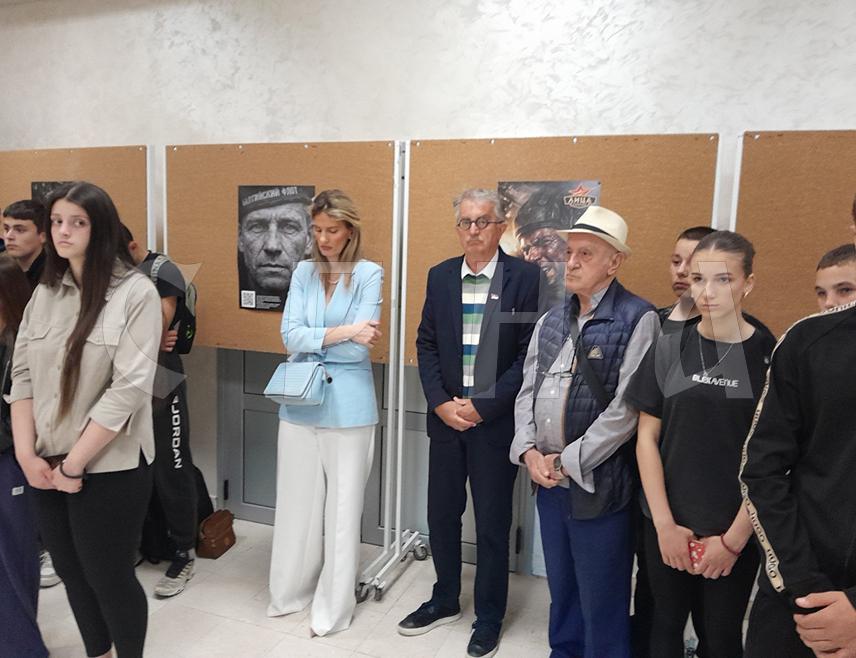 ЗЕТА, 8. МАЈА /СРНА/ - У Зети је  данас, у оквиру обиљежавања Дана побједе - 9. маја, отворена интерактивна изложба "Лица побједе", у организацији локалне управе и Амбасаде Русије у Црној Гори.