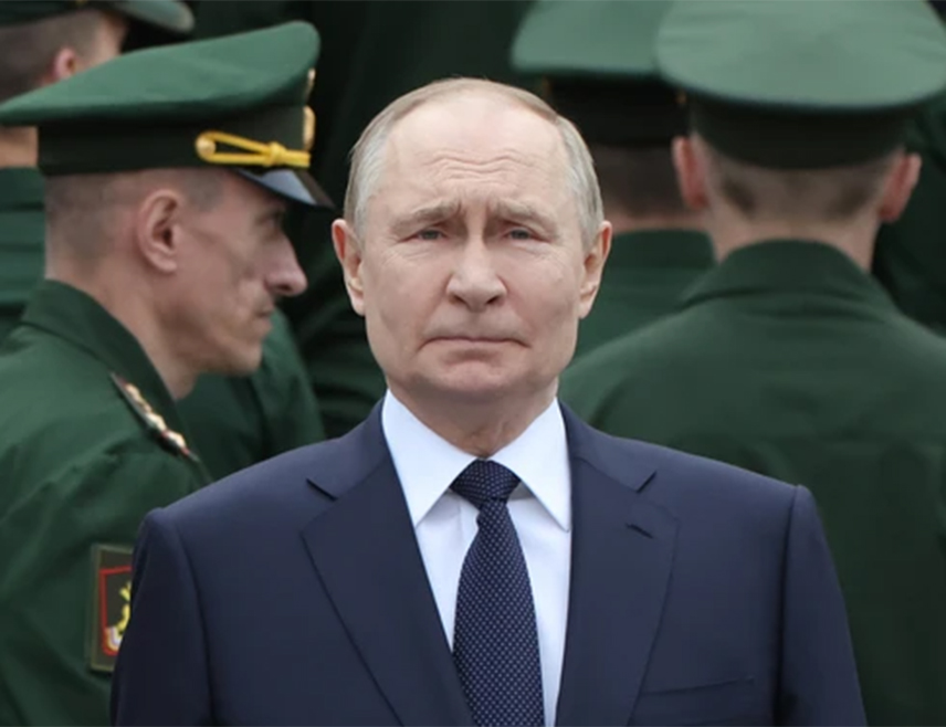 МОСКВА, 9. МАЈА /СРНА/ - Дан побједе над фашизмом у Другом свјетском рату обиљежава се са поносом и љубављу према Русији, као заједнички дуг према генерацији побједника, изјавио је руски предсједник Владимир Путин.