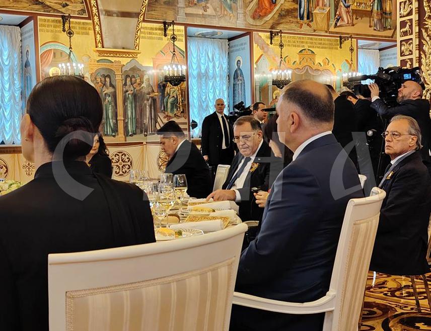 MOSCOW, MAY 9 /SRNA/ - Republika Srpska President Siniša Karan, Republika Srpska National Assembly Speaker Nenad Stevandić and SNSD President Milorad Dodik attended a reception hosted by Russian President Vladimir Putin for foreign officials.