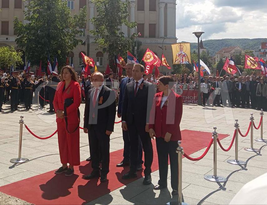 БАЊАЛУКА, 9. МАЈА /СРНА/ - Министар енергетике и рударства Републике Српске Петар Ђокић поручио је данас у Бањалуци да не смију бити заборављени хероји који су животе дали у борби против фашизма и за слободу држава и народа.