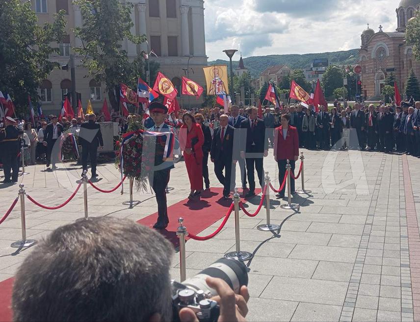 БАЊАЛУКА, 9. МАЈА /СРНА/ - Српски народ мора бити посвећен његовању културе памћења, поштовању жртава антифашистичке борбе и очувању вриједности слободе, мира и достојанства народа, рекао је данас министар правде Републике Српске Горан Селак.