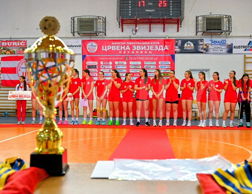ШАМАЦ, 10. МАЈА /СРНА/ - Одбојкашице "Црвене звијезде" из Обудовца освојиле су пионирско првенство БиХ.