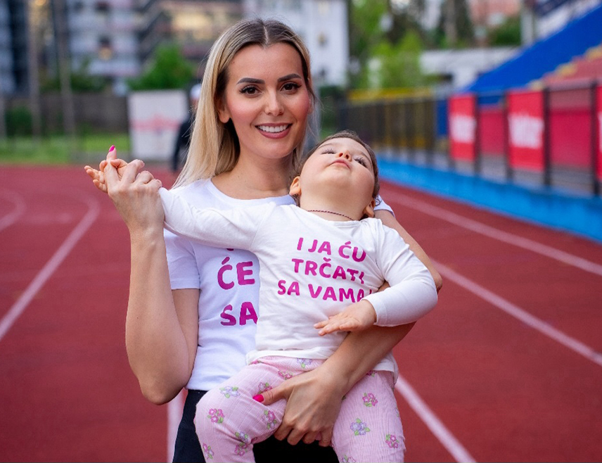 БАЊАЛУКА, 12. МАЈА /СРНА/ - У Бањалуци ће 23. и 24. маја бити одржана хуманитарна трка с циљем прикупљања средстава за помоћ петнаестомјесечној Софији Дујловић.