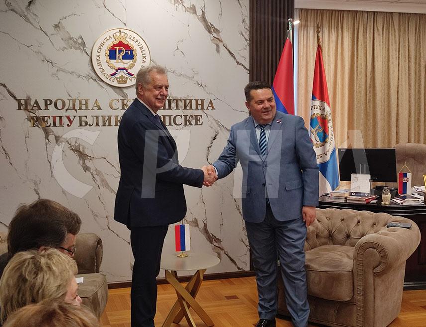 BANJA LUKA, May 12 /SRNA/ – Republika Srska National Assembly Speaker Nenad Stevandić and Chairman of External Relations Committee of St. Petersburg Government Evgeny Grigoriev emphasized that the excellent long-standing cooperation between Republika Srpska and Saint Petersburg in many areas can be raised to a higher level.