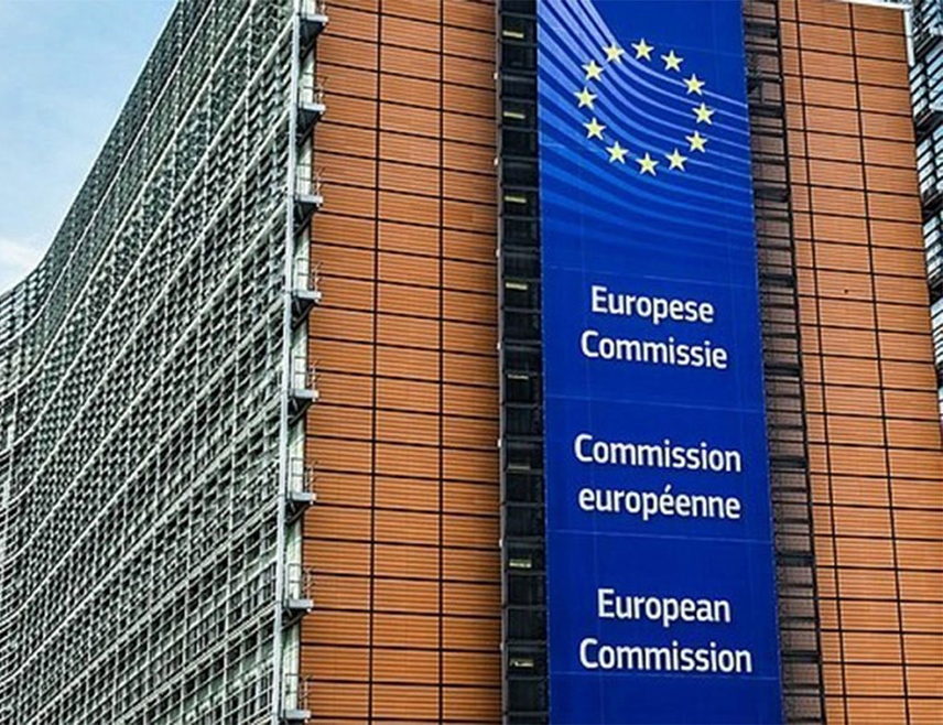 БРИСЕЛ, 12. МАЈА /СРНА/ - Европска комисија позвала је представнике Авганистана у Брисел на разговоре о депортовању авганистанских држављана који немају право да остану у ЕУ, саопштио је неименовани портпарол извршног тијела ЕУ.