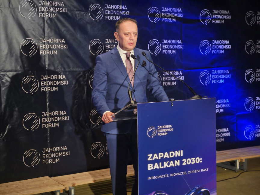 JAHORINA, MAY 13 /SRNA/ - The Jahorina Economic Forum, which ended today, showed that regional integration remains a top priority and that this process should continue, said Forum President Goran Račić.